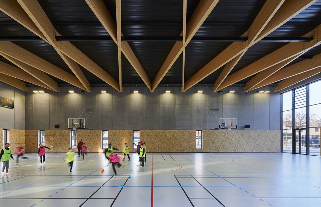 CONSTRUCTION D’UN PÔLE SPORTIF A PIERRE-BÉNITE